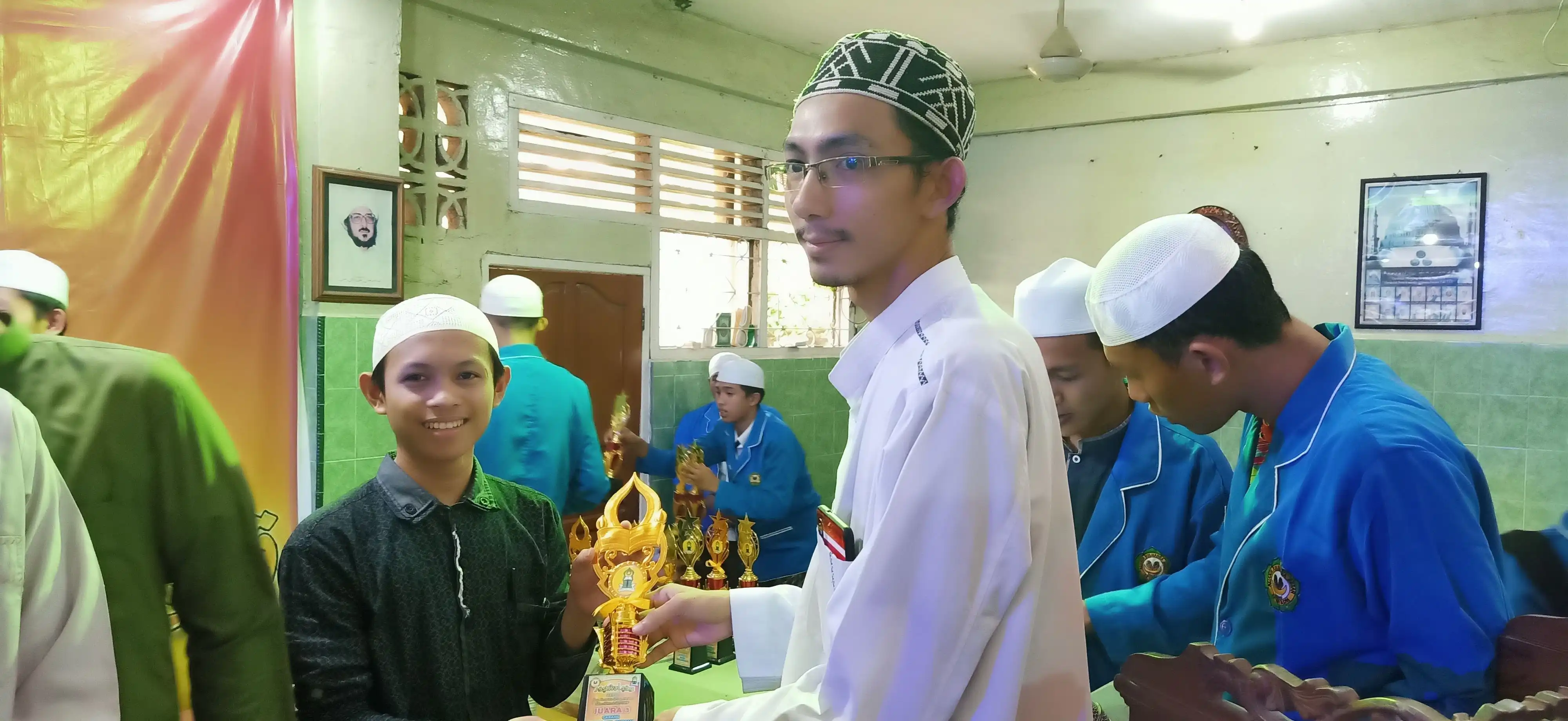 Pembagian Hadiah 33